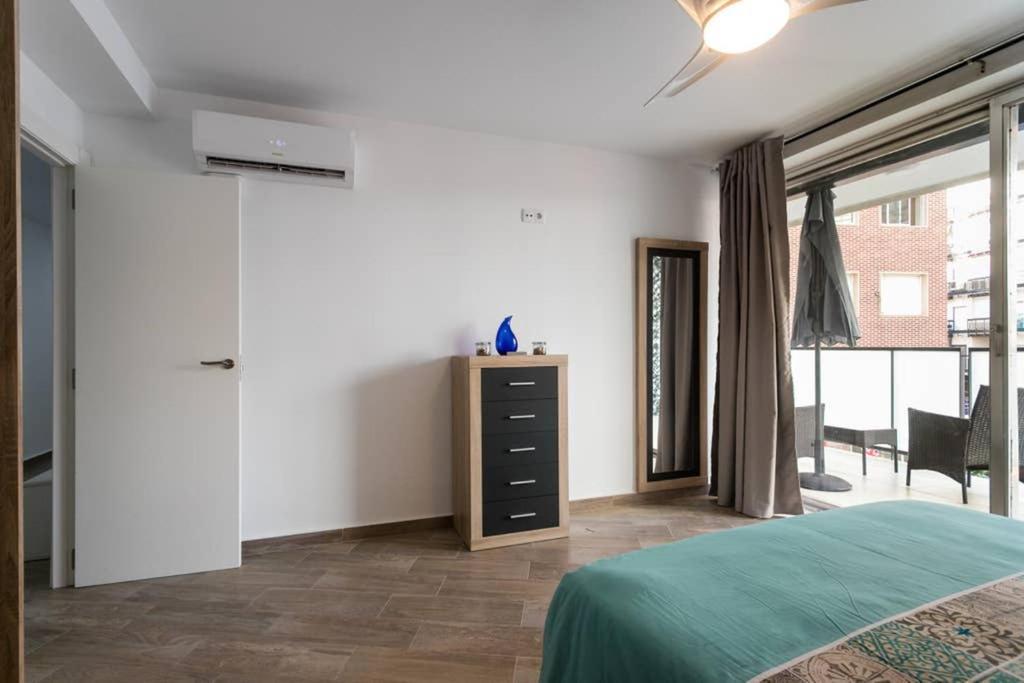 Espacioso Y Centrico Piso Con Zona Chill-Out Apartment Alicante Ngoại thất bức ảnh